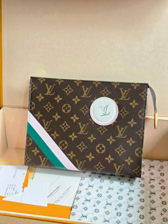 Picture of Louis Vuitton Wallets _SKUfw207740163fw